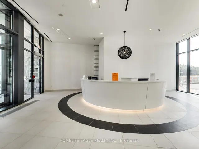 Additional image 29 of 51 East Liberty St Unit 706