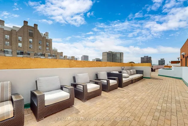 Additional image 36 of 95 Prince Arthur Ave Unit 311