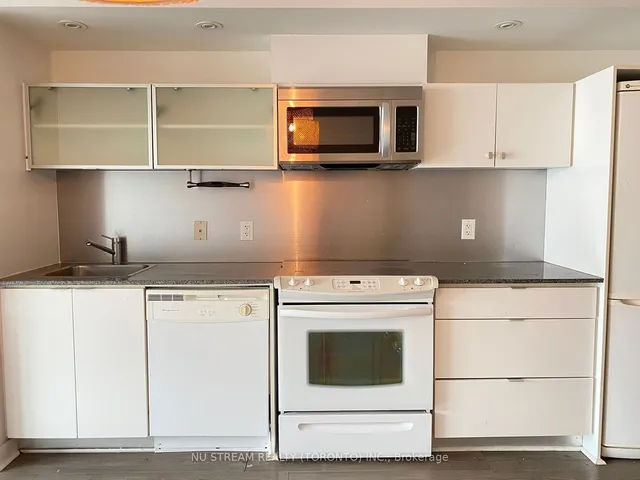 Additional image 6 of 4 Spadina Ave Unit 1508
