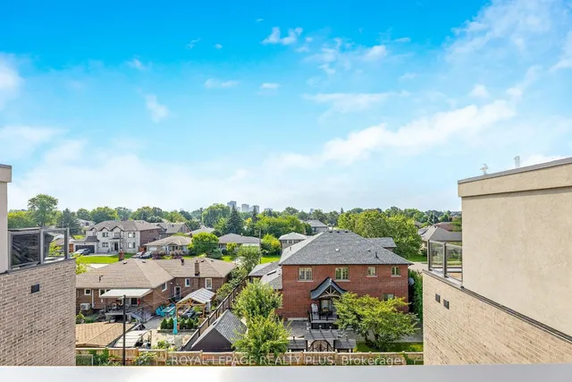 Additional image 33 of 721 Lawrence Ave Unit 84