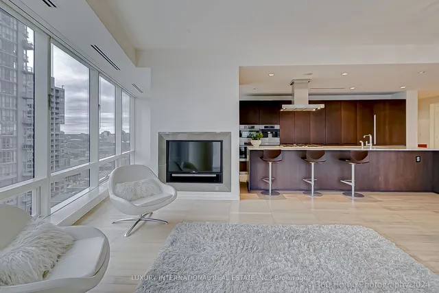 Additional image 3 of 180 University Ave Unit 2501