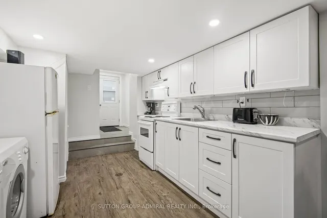 Additional image 29 of 658 Dundas St