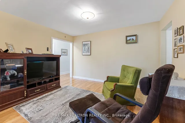 Additional image 9 of 109 Thicketwood Dr