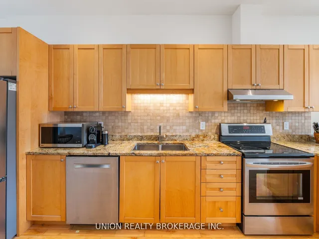 Additional image 18 of 1095 Dundas St