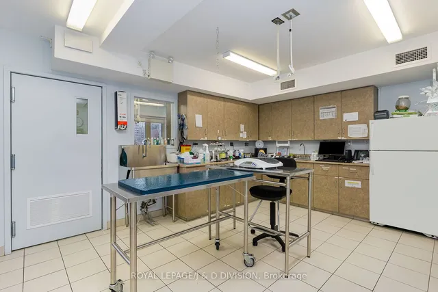 Additional image 23 of 29 Chaplin Cres