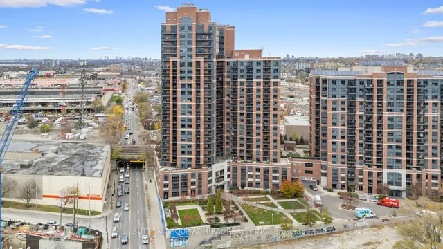 Additional image 23 of 60 Heintzman St Unit 1715