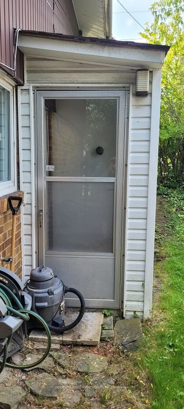 Additional image 22 of 71 Oakley Blvd