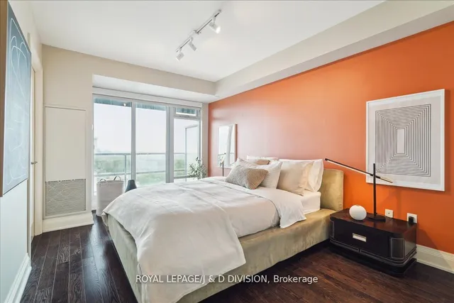 Additional image 18 of 2181 Yonge St Unit 3402