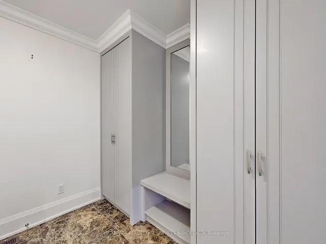 Additional image 18 of 2460B Bayview Ave