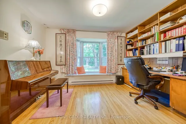 Additional image 9 of 20 Zircon Crt