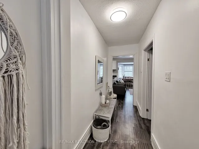 Additional image 28 of 185 Steeles Ave