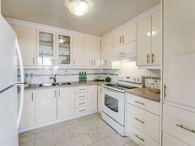 Additional image 5 of 135 Antibes Dr Unit 1201