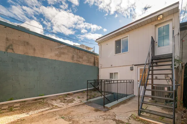 Additional image 38 of 658 Dundas St