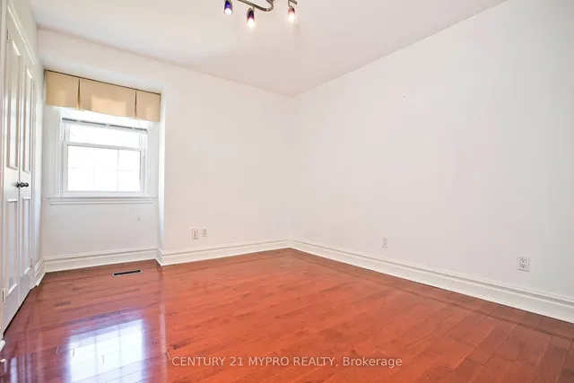 Additional image 17 of 9 Shady Oaks Cres