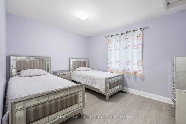 Additional image 17 of 6 LACHINE Crt