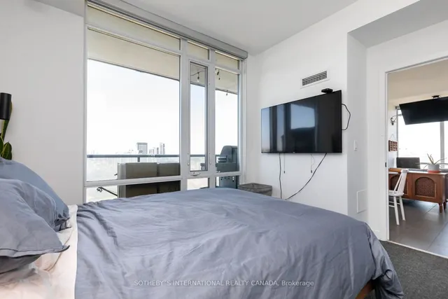 Additional image 19 of 170 Fort York Blvd Unit 2502