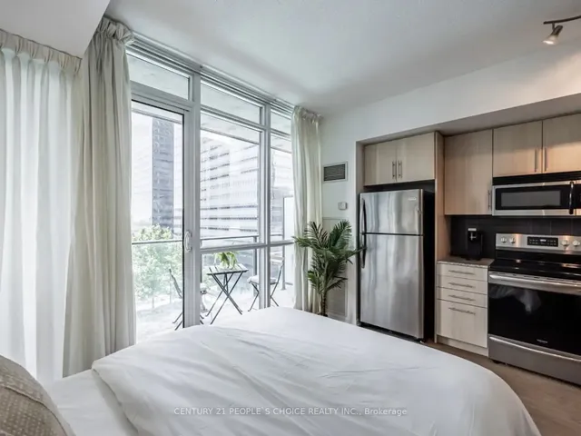 Additional image 11 of 65 Bremner Blvd Unit 1203