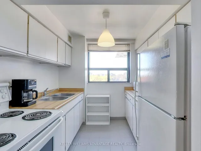 Additional image 15 of 73 McCaul St Unit 628