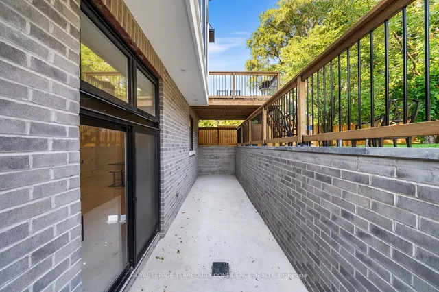 Additional image 35 of 422 Hounslow Ave