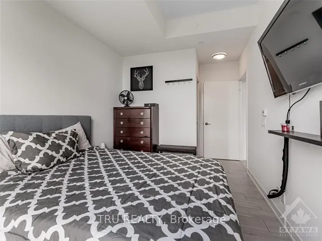 Additional image 19 of 270 DUFFERIN St Unit LPH12