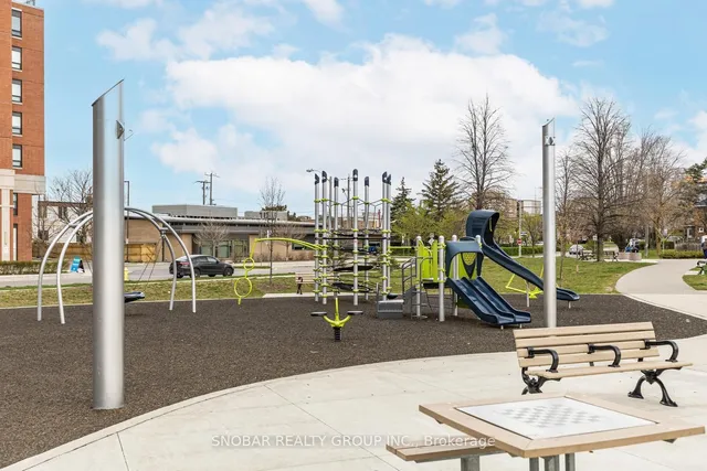 Additional image 19 of 760 Lawrence Ave Unit 83