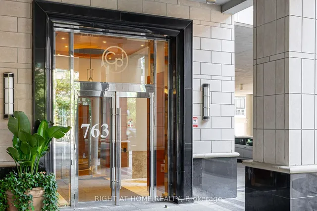 Additional image 2 of 763 Bay St Unit 1006