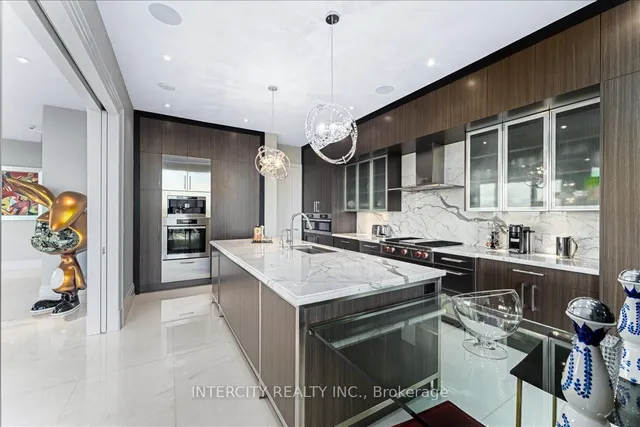 Additional image 12 of 50 Yorkville Ave Unit 4001