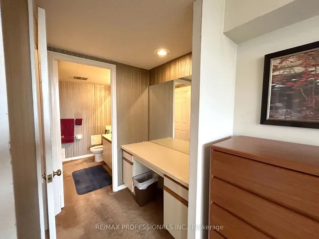 Additional image 16 of 40 Richview Rd Unit 203