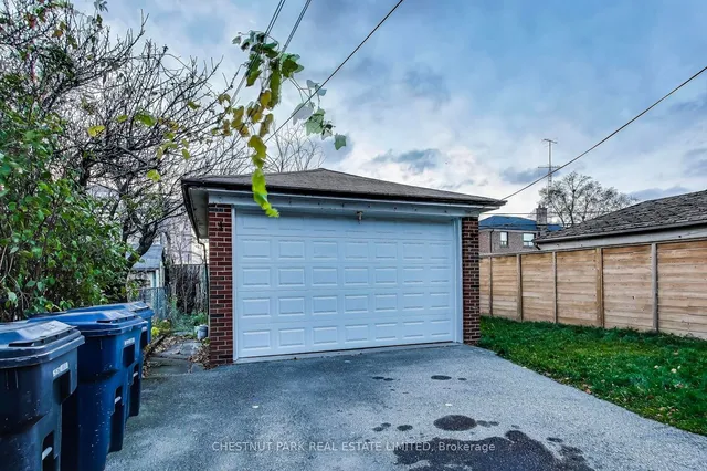 Additional image 26 of 64 Mulholland Ave