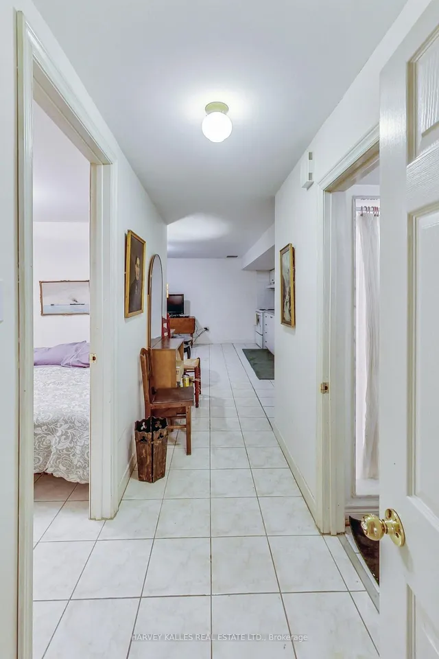 Additional image 26 of 8 Fairholme Ave