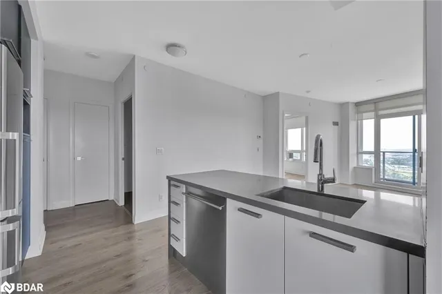 Additional image 17 of 36 Park Lawn Road Rd Unit 3205