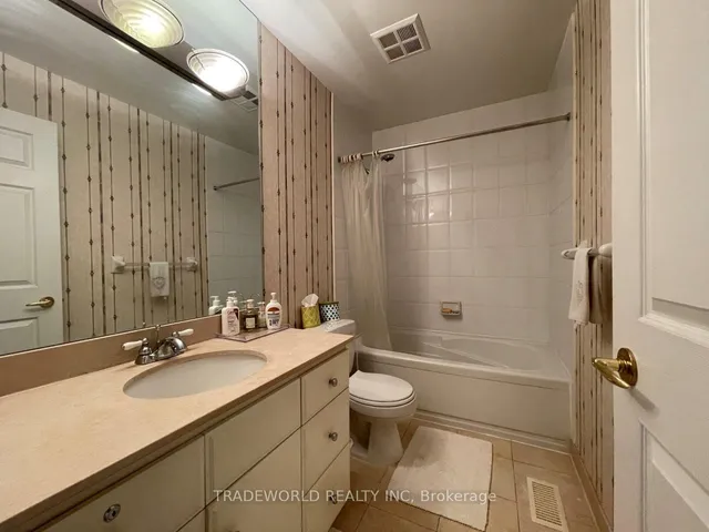 Additional image 23 of 156 Bonis Ave