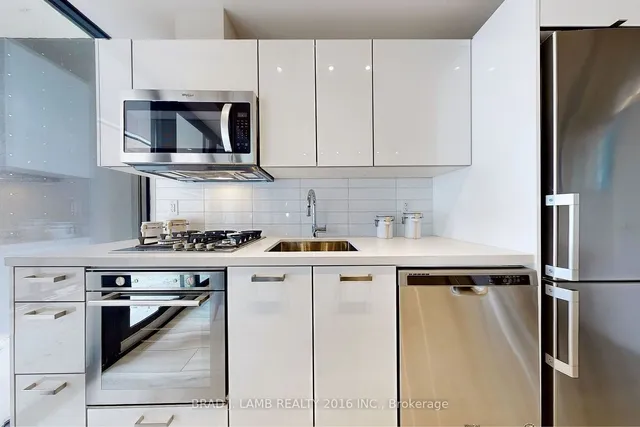 Additional image 8 of 458 Richmond St Unit 202