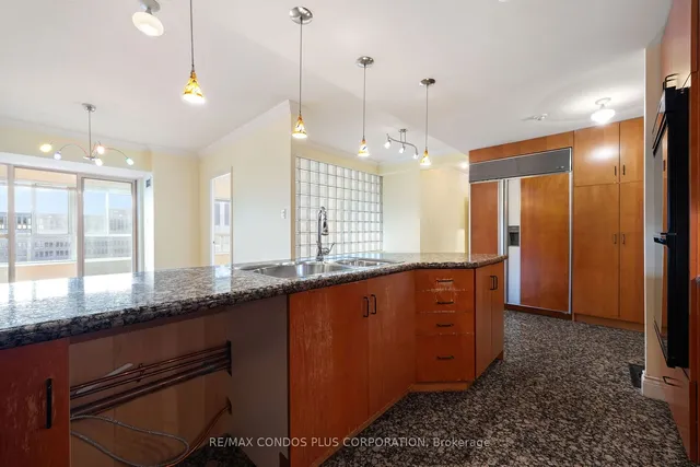 Additional image 9 of 889 Bay St Unit 1610