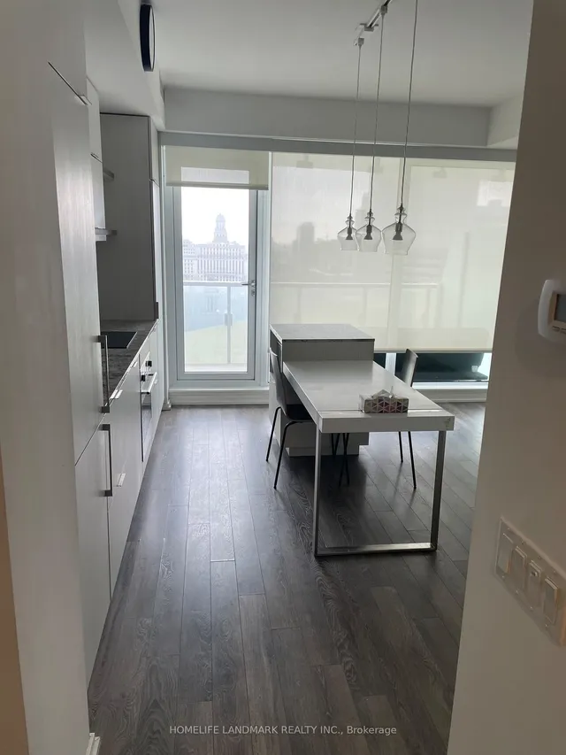 Additional image 4 of 197 yonge St Unit 1611