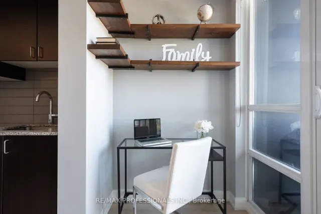 Additional image 10 of 11 Superior Ave Unit 617