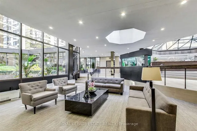 Additional image 18 of 280 Simcoe St Unit Ph3