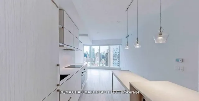 Additional image 16 of 197 Yonge St Unit 3114