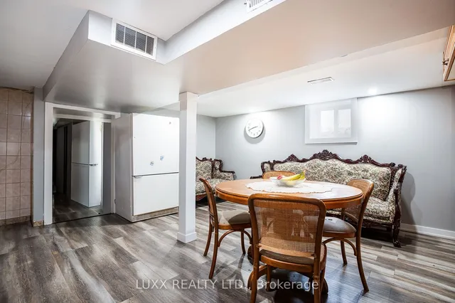 Additional image 19 of 377 Glenholme Ave