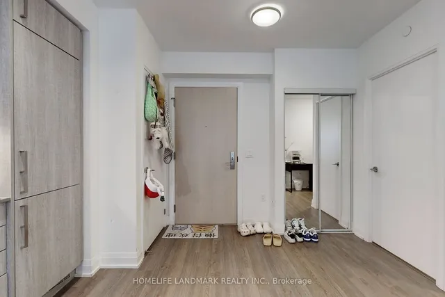 Additional image 26 of 77 Mutual St Unit 810