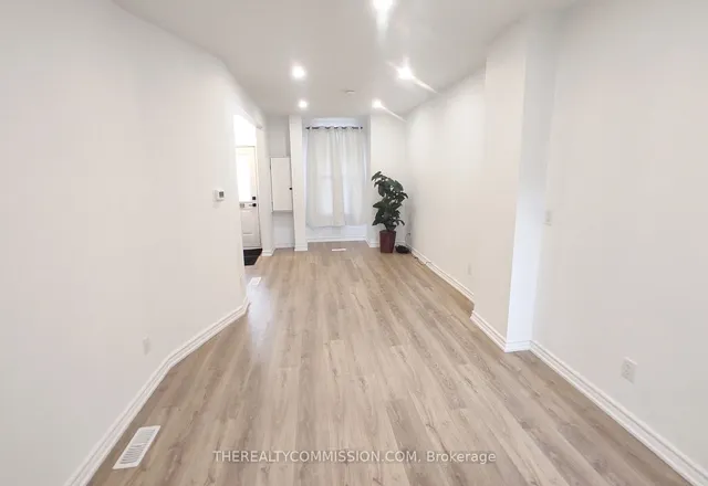 Additional image 9 of 613 Dufferin St