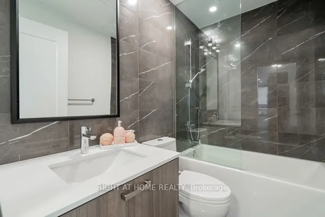 Additional image 19 of 280 Howland Ave Unit 226