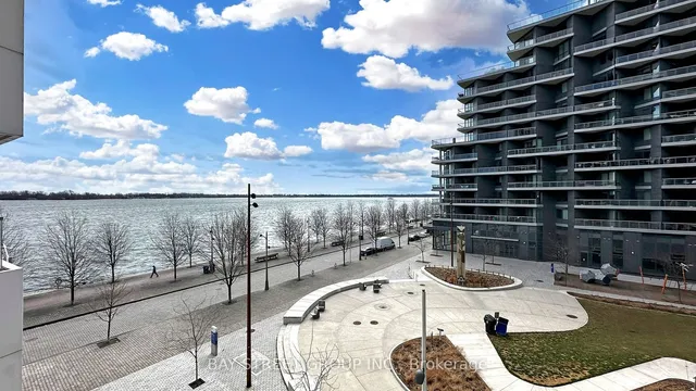 Additional image 38 of 118 Merchants' Wharf Unit 305