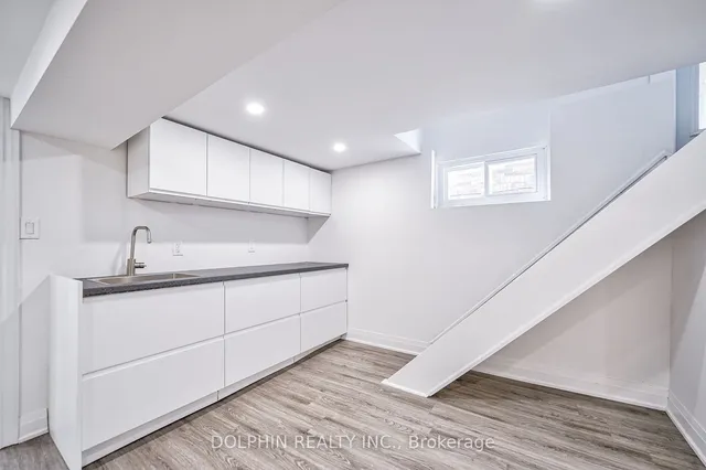 Additional image 14 of 66 Lawrence Ave