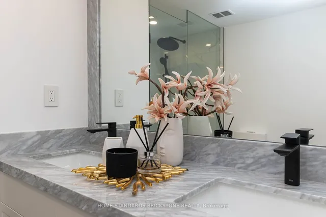 Additional image 30 of 66 Collier St Unit 9 D