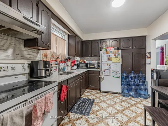 Additional image 11 of 6 Carrington Ave