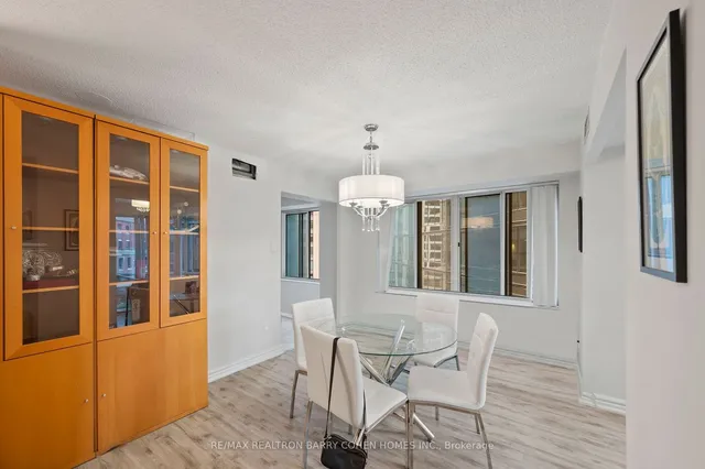 Additional image 14 of 33 University Ave Unit 903