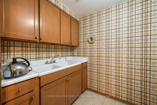 Additional image 7 of 23 Balding Crt