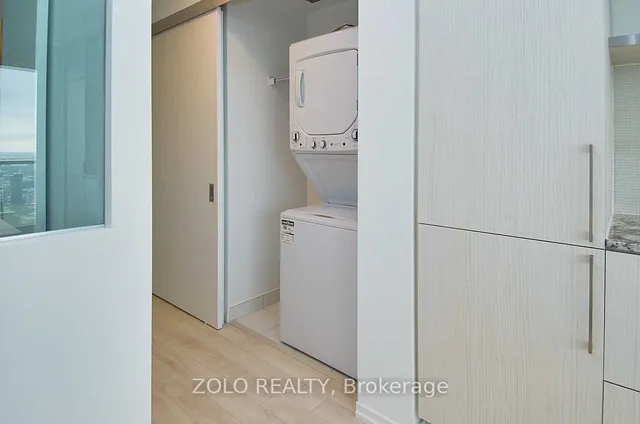 Additional image 15 of 197 Yonge St Unit 5611
