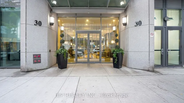 Additional image 2 of 30 Grand Trunk Cres Unit 315
